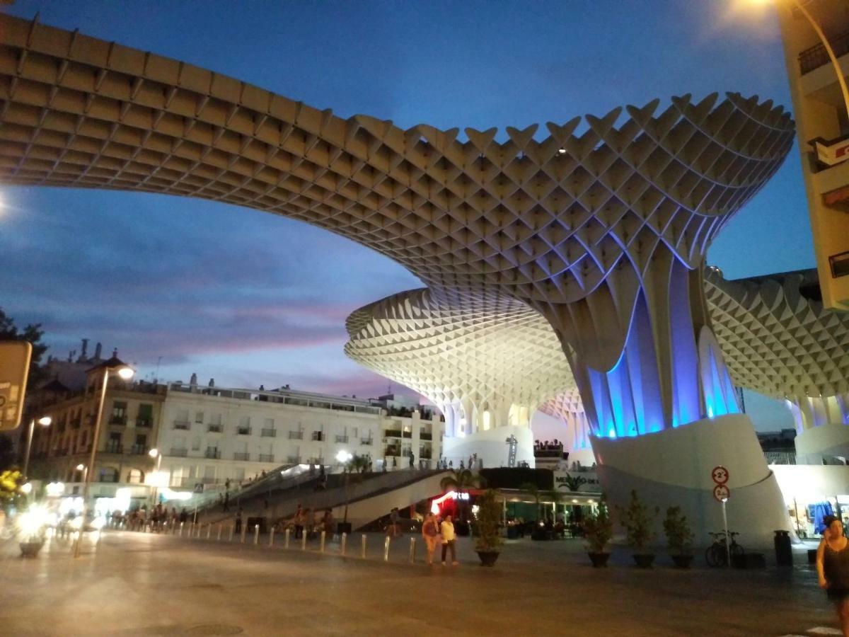 Apartmán Alhondiga Center Sevilla Exteriér fotografie